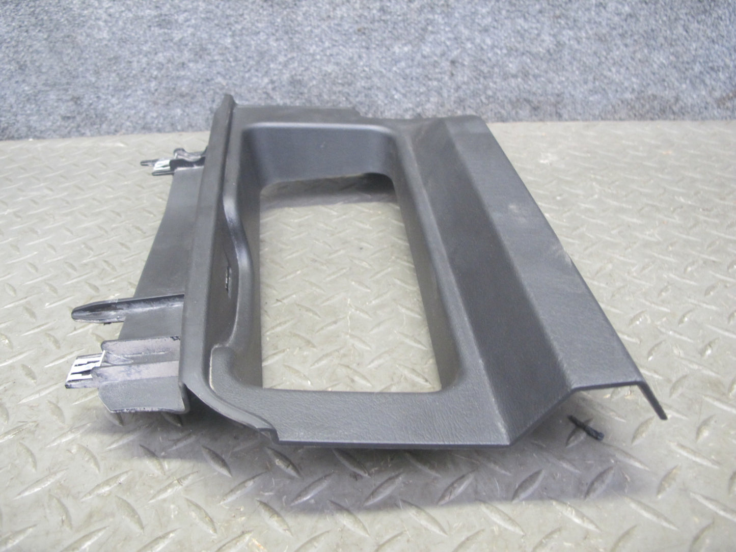 05-09 Hummer H2 SUT Rear Right Left Quarter Glass Window Trim Panel Cover Set