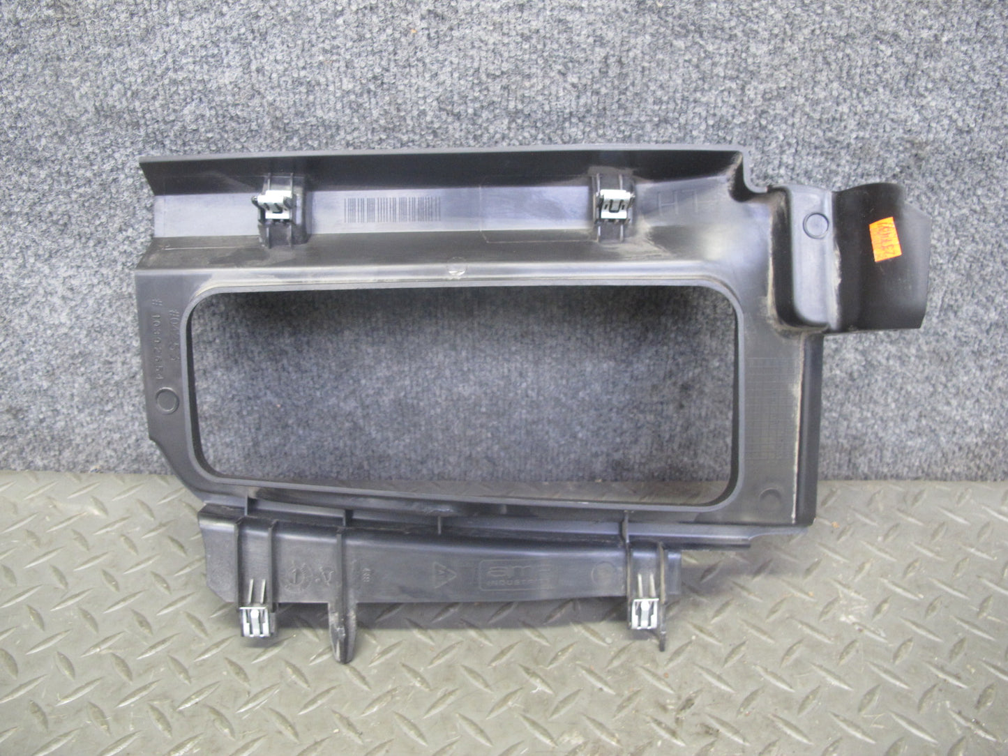 05-09 Hummer H2 SUT Rear Right Left Quarter Glass Window Trim Panel Cover Set