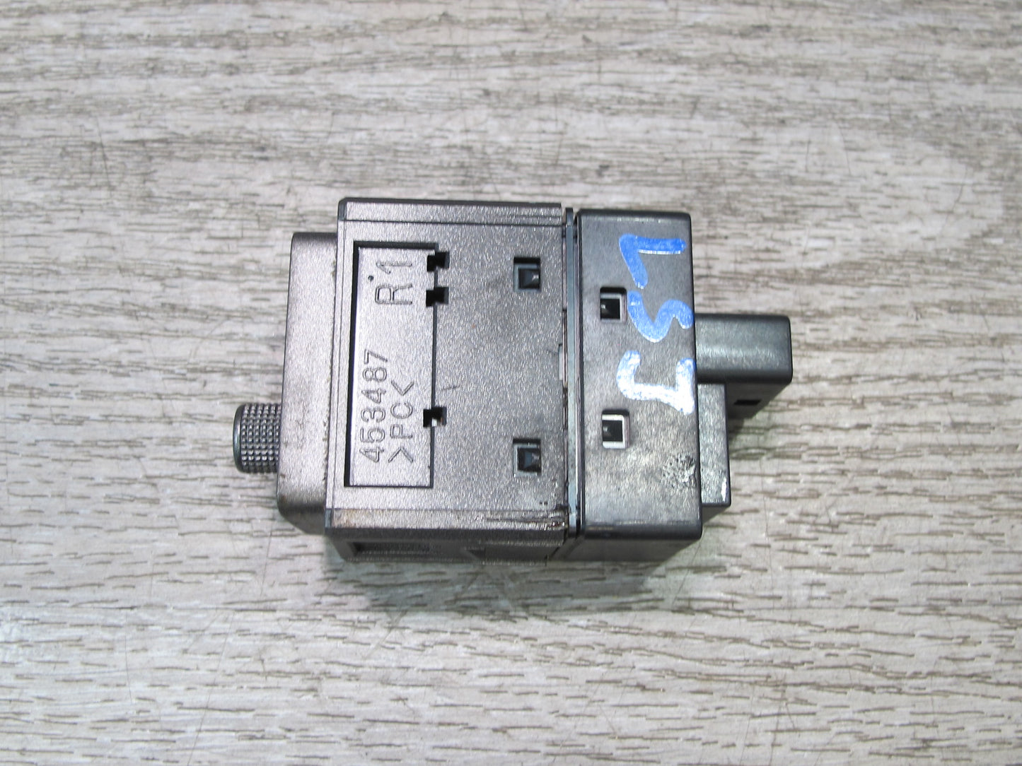 07-12 Lexus LS600h LS460 Front Right Passenger Heated Cooled Seat Switch OEM