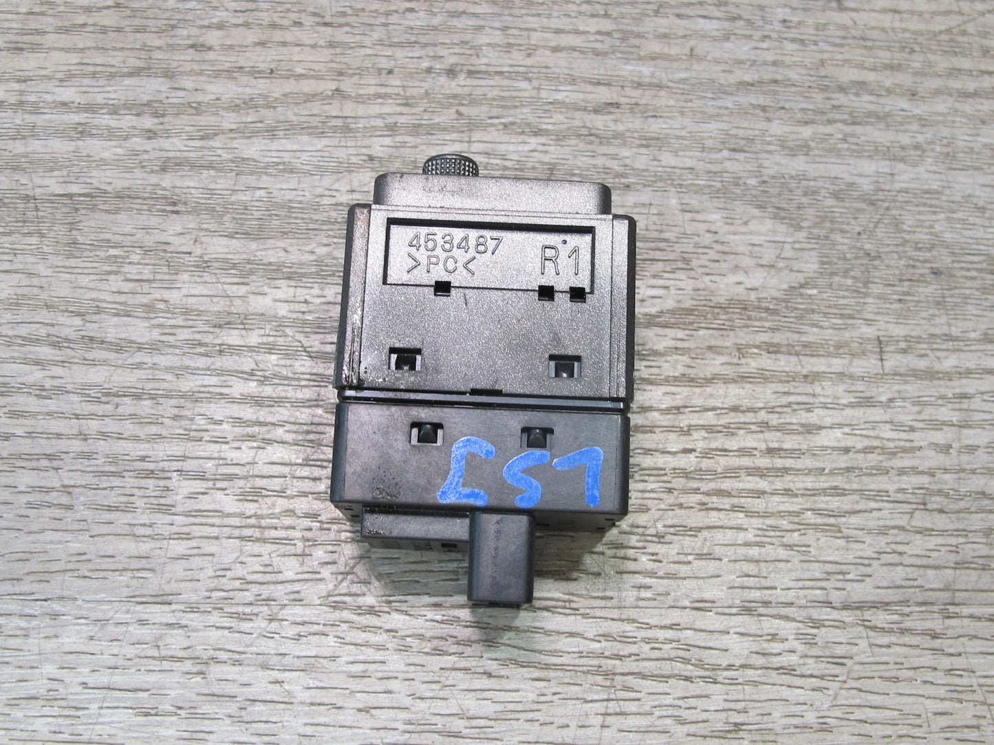 07-12 Lexus LS600h LS460 Front Right Passenger Heated Cooled Seat Switch OEM