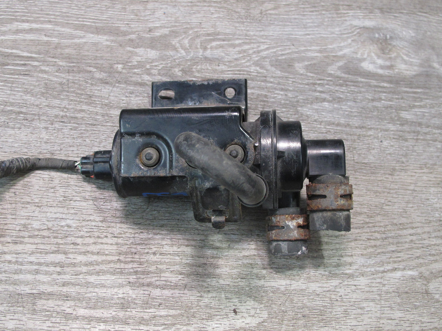 08-16 Lexus UVF46 LS600h Heater Auxiliary Electric Coolant Water Pump OEM