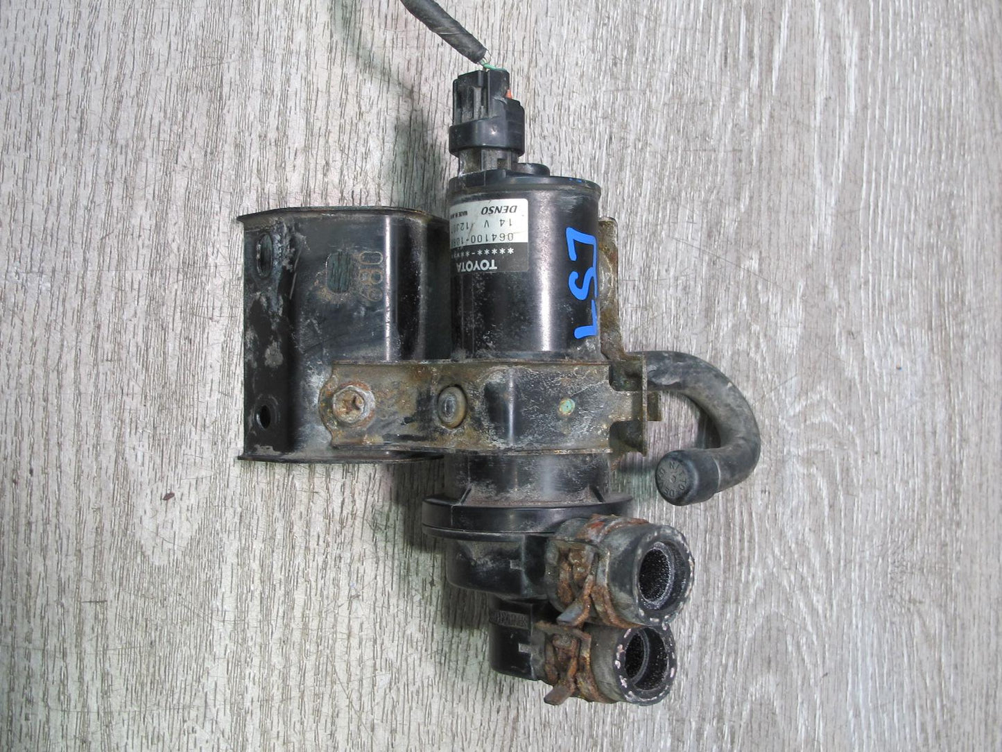 08-16 Lexus UVF46 LS600h Heater Auxiliary Electric Coolant Water Pump OEM