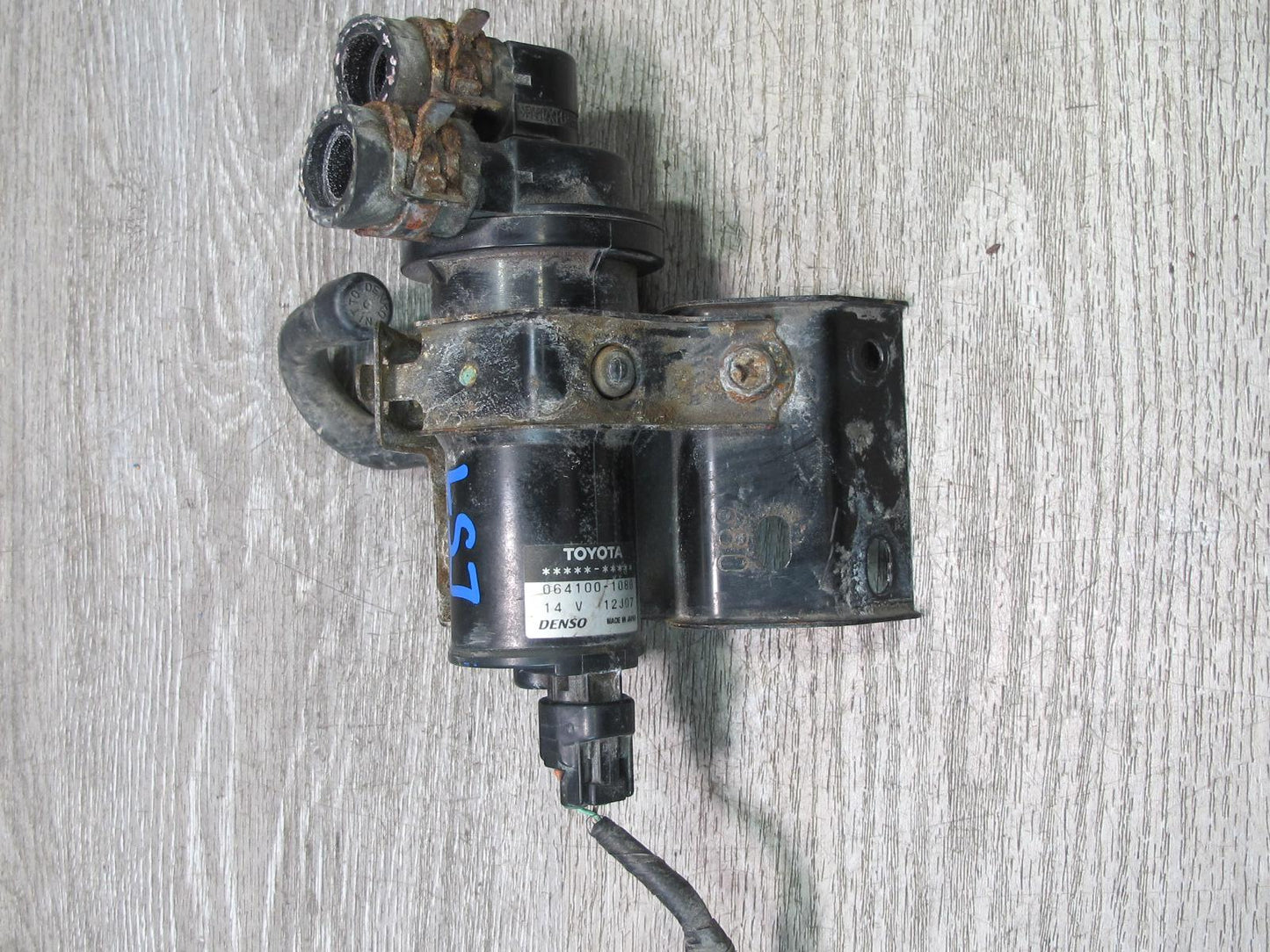 08-16 Lexus UVF46 LS600h Heater Auxiliary Electric Coolant Water Pump OEM