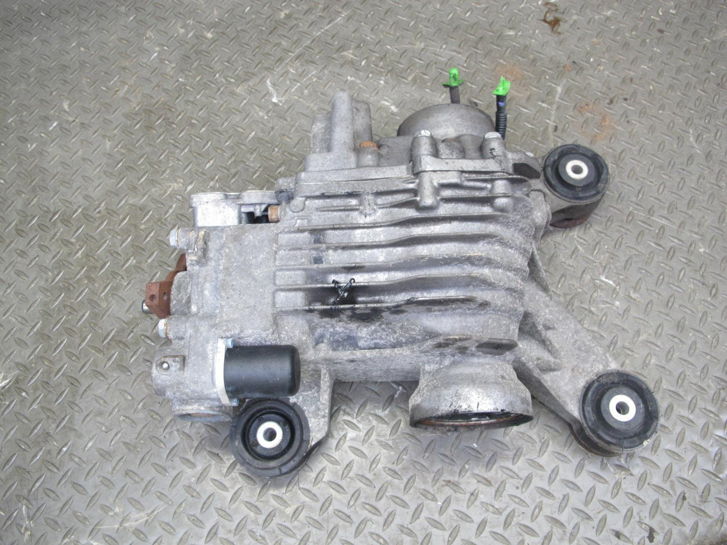 2008 VW Golf R32 MK5 VR6 AWD Haldex Rear Differential Carrier 105K Miles OEM