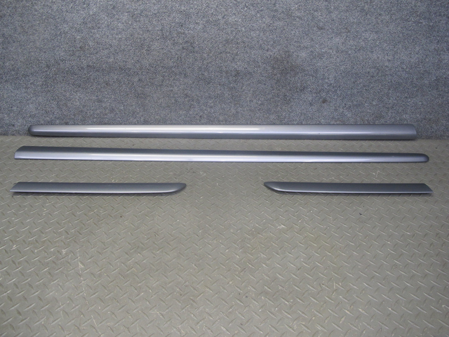 06-09 VW R32 GTI Rabbit 2-DR Set of 4 Door & Quarter Molding Strip Gray OEM