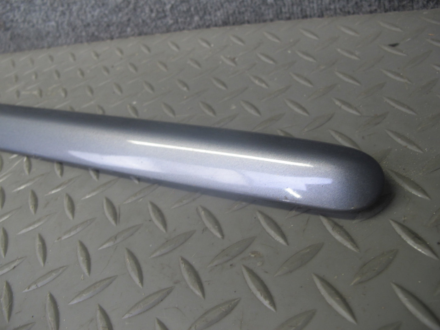 06-09 VW R32 GTI Rabbit 2-DR Set of 4 Door & Quarter Molding Strip Gray OEM