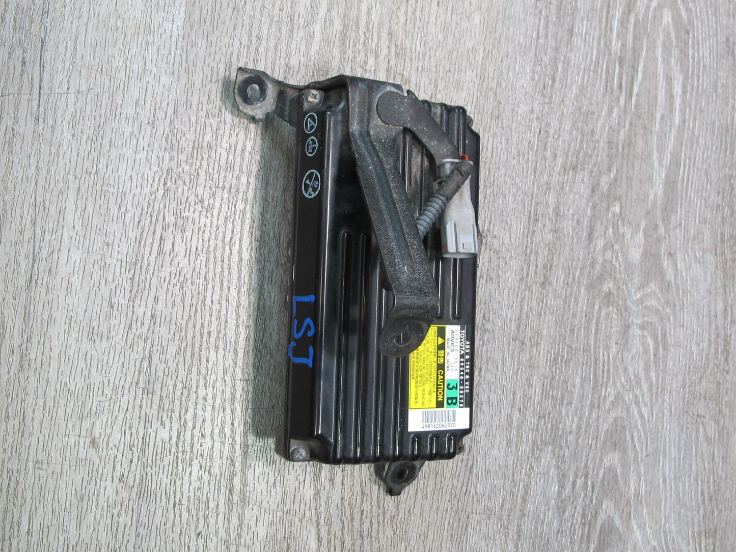 2008 Lexus UVF46 LS600h ABS TRC VSC Skid Control Module 89540-50270 OEM