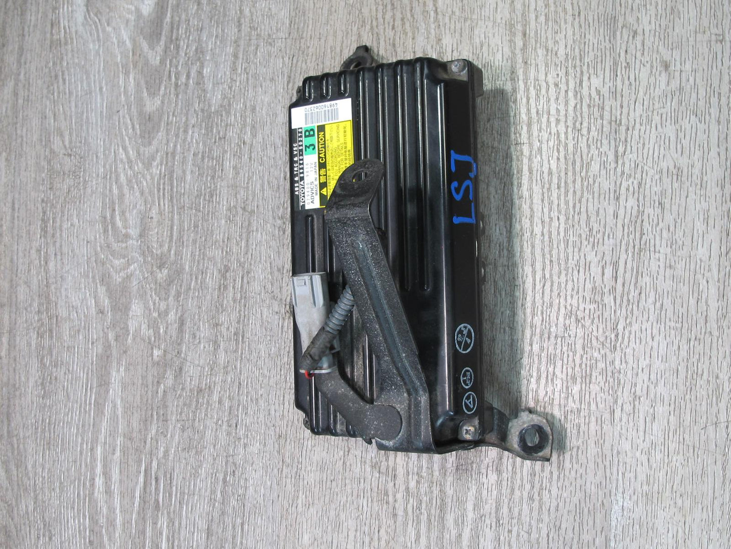2008 Lexus UVF46 LS600h ABS TRC VSC Skid Control Module 89540-50270 OEM