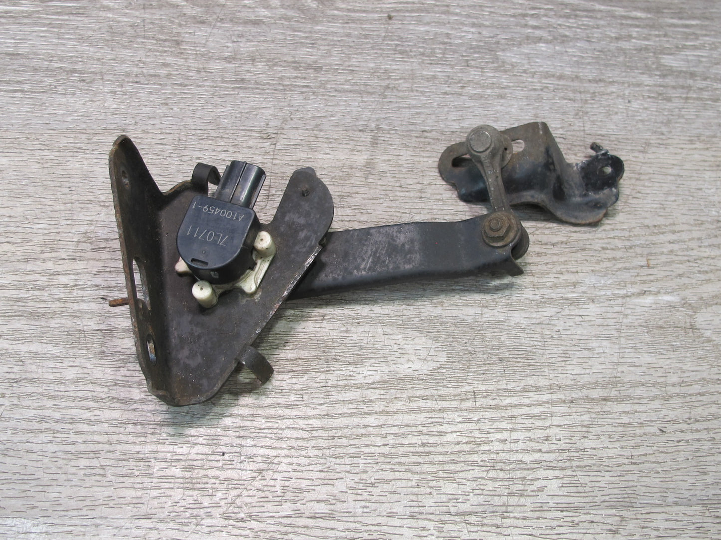 08-16 Lexus LS600h LS460 Rear Left & Right Suspension Height Level Sensor OEM