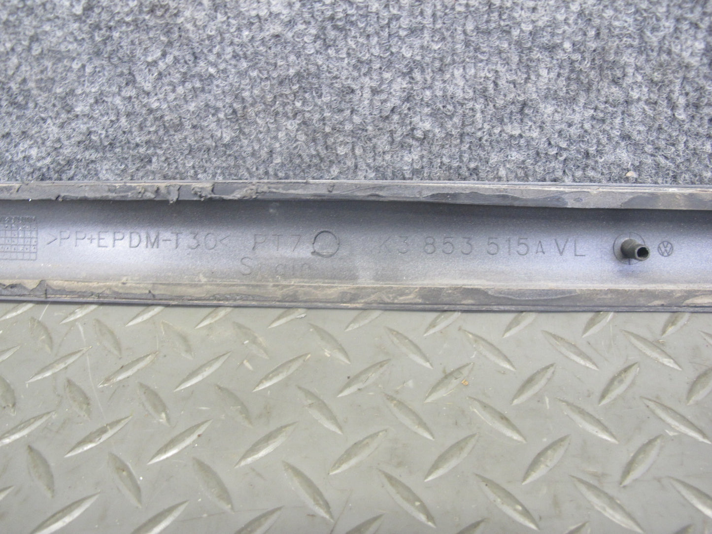 06-09 VW R32 GTI Rabbit 2-DR Set of 4 Door & Quarter Molding Strip Gray OEM