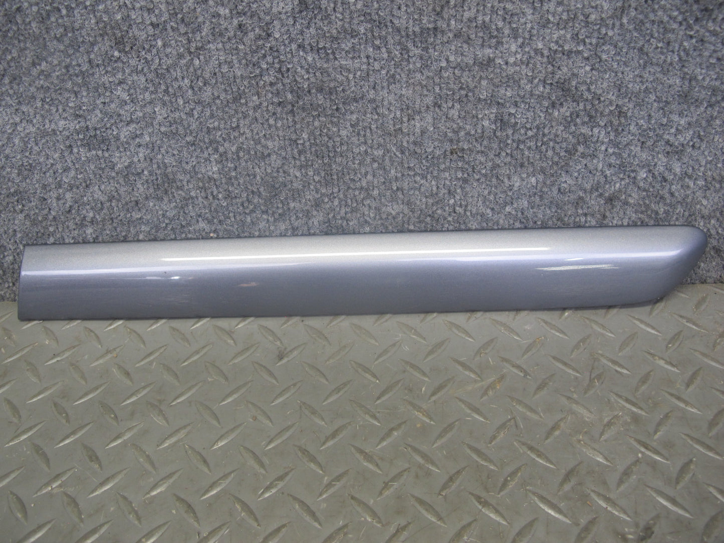06-09 VW R32 GTI Rabbit 2-DR Set of 4 Door & Quarter Molding Strip Gray OEM