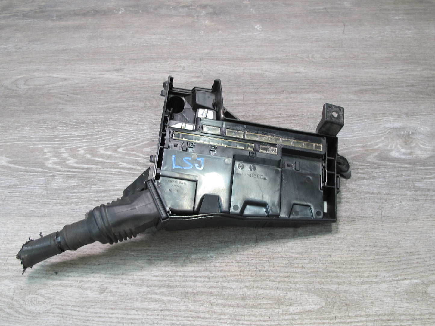 08-12 Lexus UVF46 LS600h Hybrid Engine Power Distribution Fuse Relay Box OEM