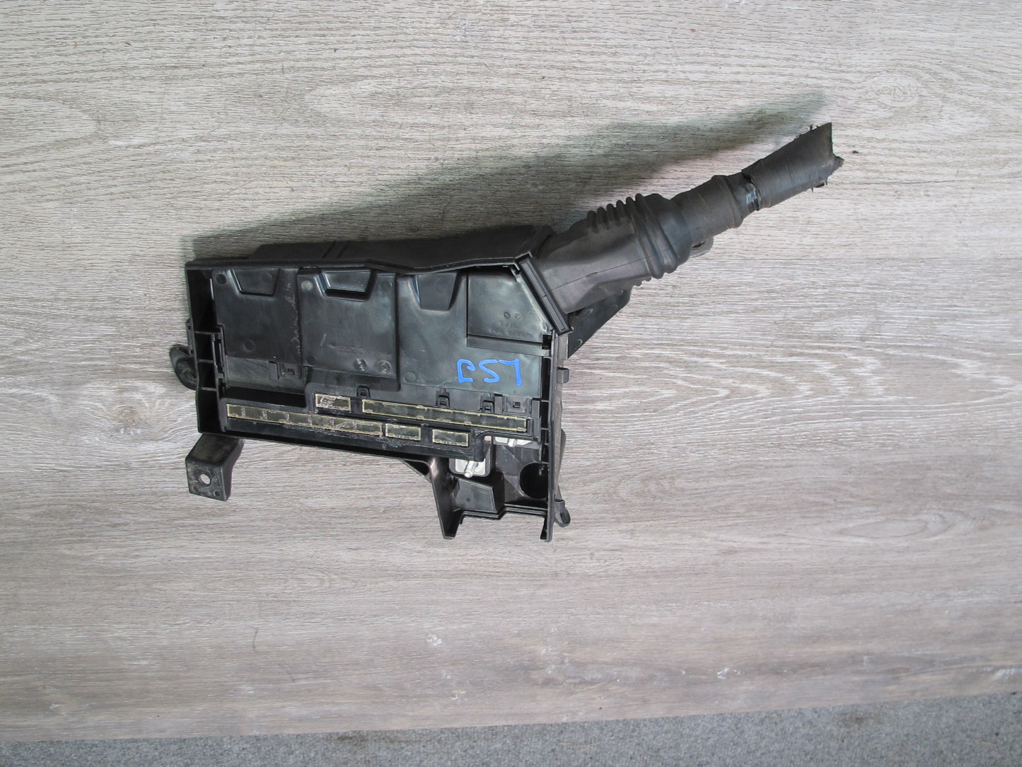 08-12 Lexus UVF46 LS600h Hybrid Engine Power Distribution Fuse Relay Box OEM