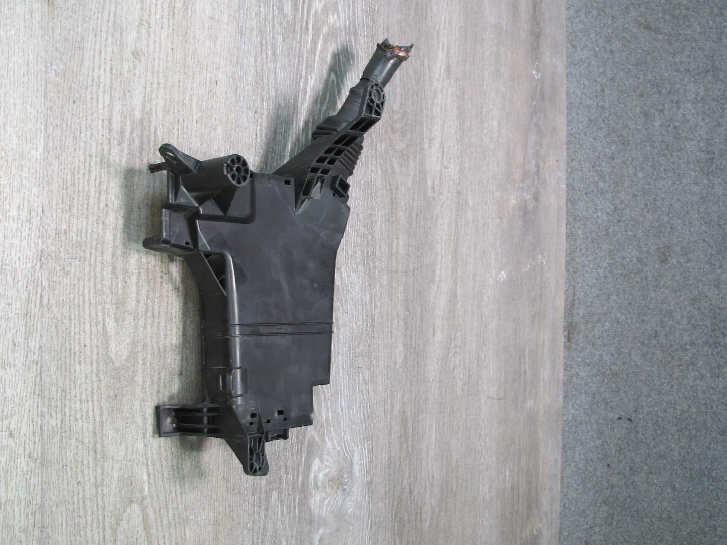 08-12 Lexus UVF46 LS600h Hybrid Engine Power Distribution Fuse Relay Box OEM