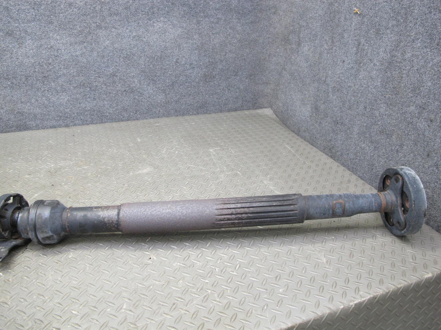 2008 VW Golf R32 VR6 MK5 AWD Rear Driveshaft Drive Shaft Propeller Assembly OEM