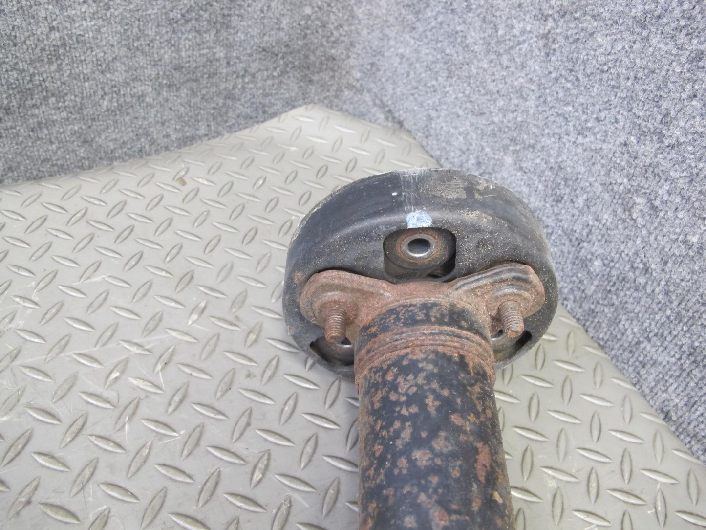 2008 VW Golf R32 VR6 MK5 AWD Rear Driveshaft Drive Shaft Propeller Assembly OEM