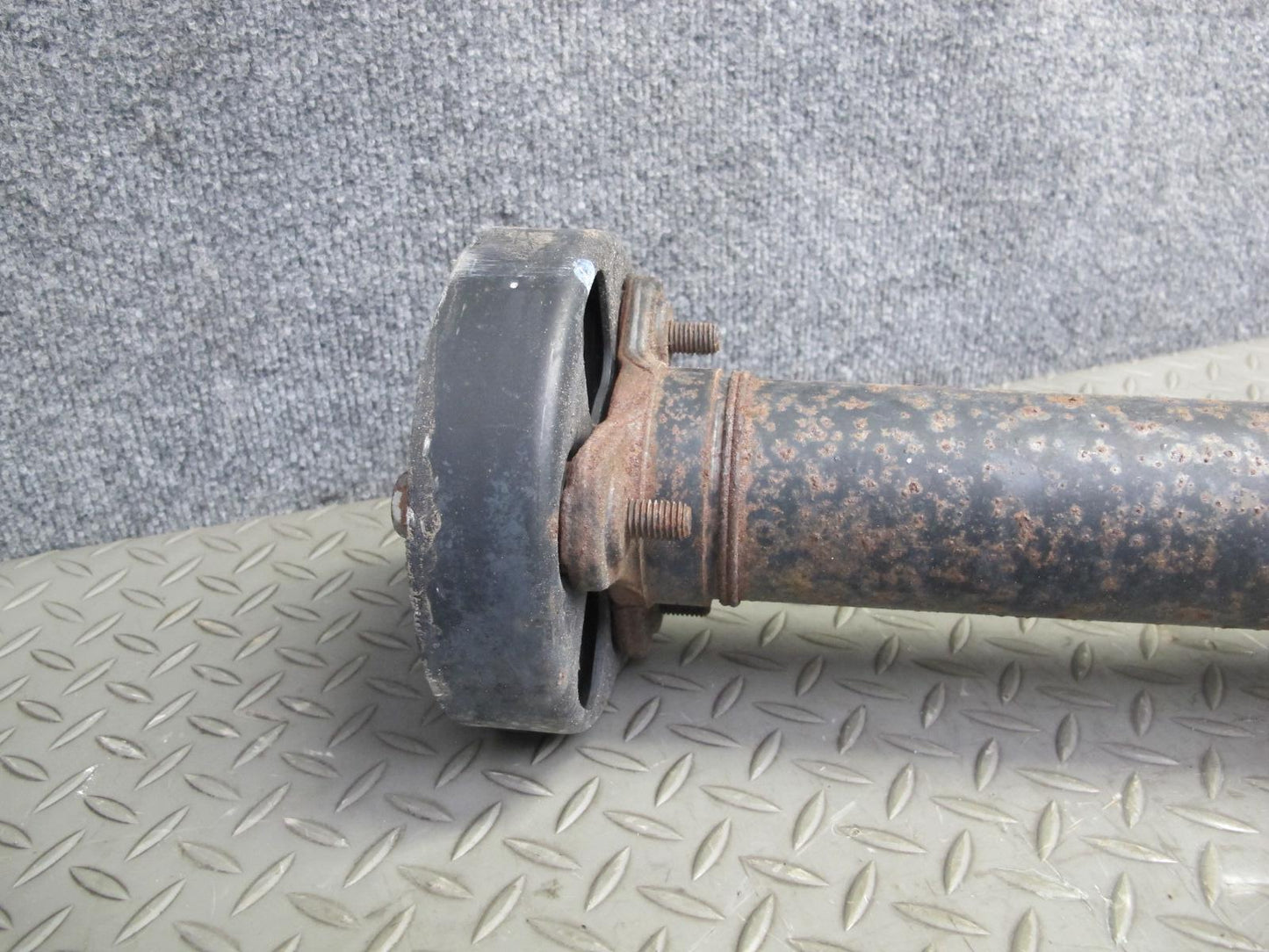 2008 VW Golf R32 VR6 MK5 AWD Rear Driveshaft Drive Shaft Propeller Assembly OEM