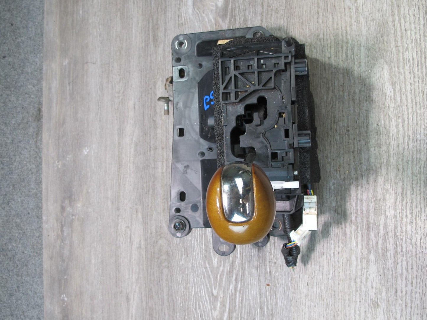 08-09 Lexus UVF46 LS600h A/T Automatic Transmission Gear Shifter w Knob OEM