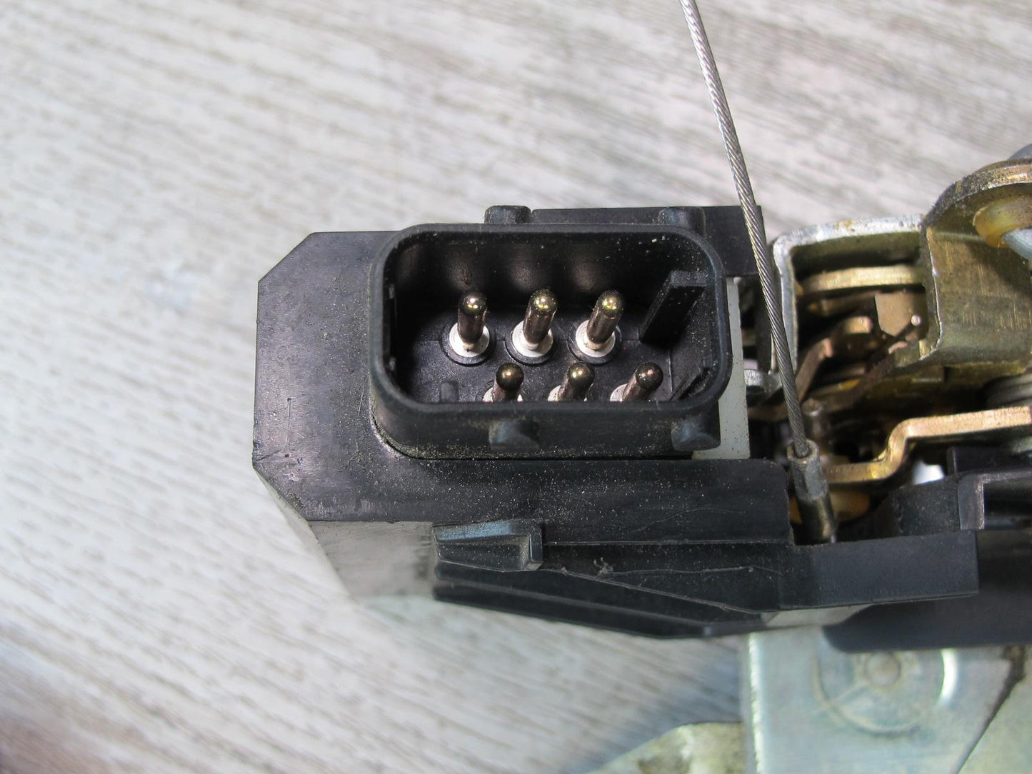 92-95 BMW E34 5-SERIES Front Right Passenger Door Lock Latch Actuator OEM