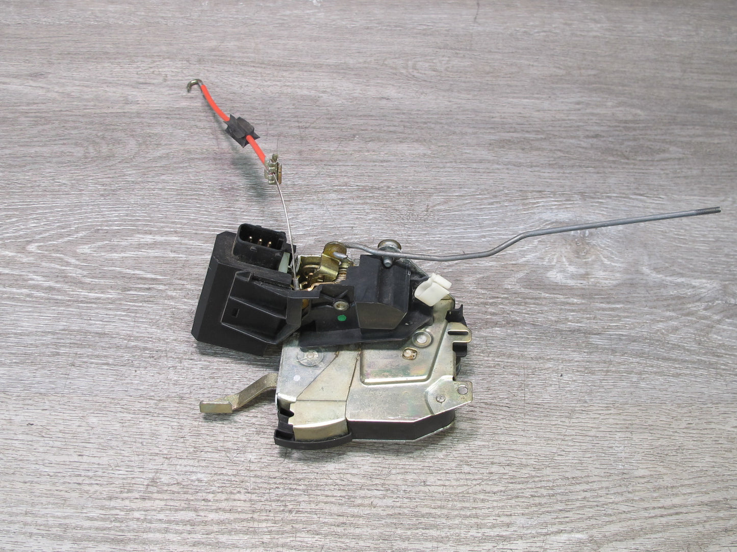 92-95 BMW E34 5-SERIES Front Right Passenger Door Lock Latch Actuator OEM