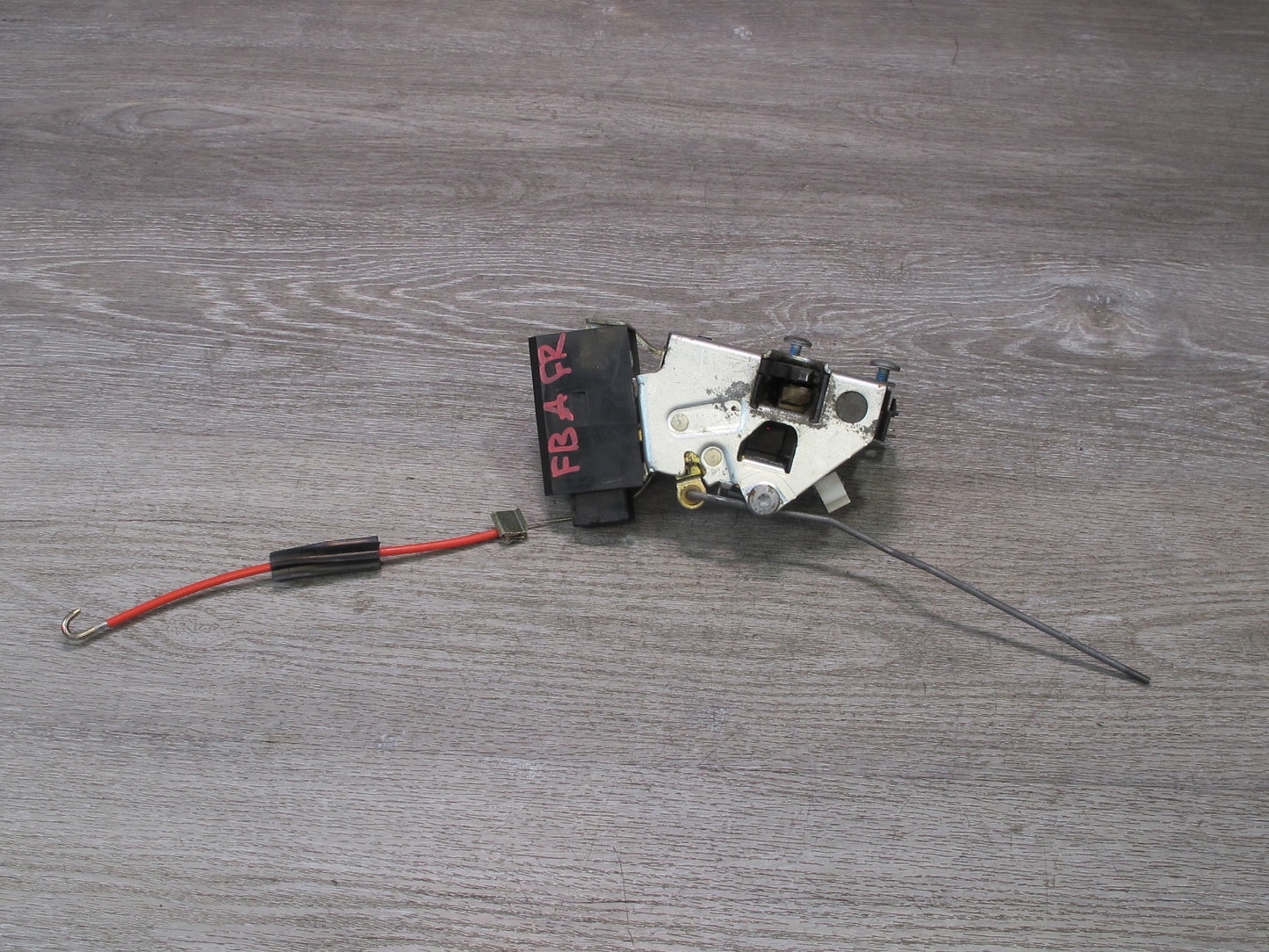 92-95 BMW E34 5-SERIES Front Right Passenger Door Lock Latch Actuator OEM