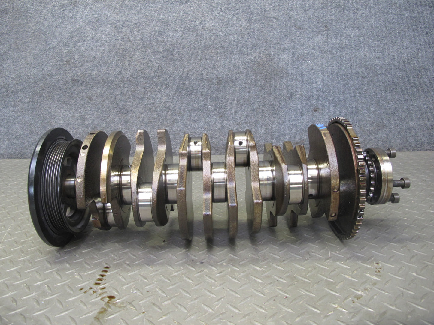 2008 VW Golf R32 VR6 Cbra 3.2L Engine Crankshaft w Bearings & Pulley 105K OEM