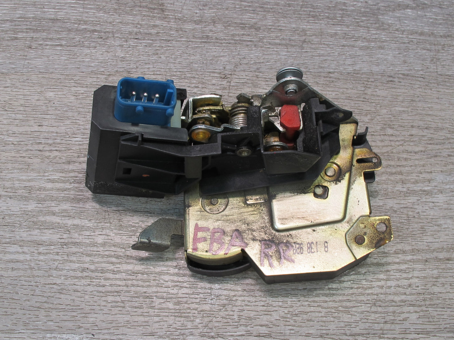 92-95 BMW E34 5-SERIES Rear Right Door Lock Latch Actuator OEM