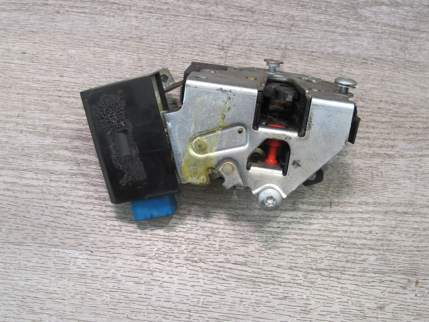 92-95 BMW E34 5-SERIES Rear Right Door Lock Latch Actuator OEM