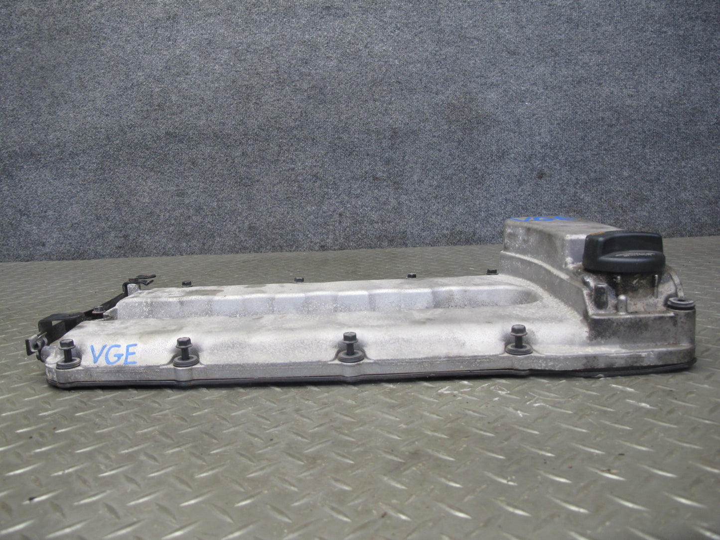 07-08 VW EOS Golf R32 MK5 VR6 3.2L Cbra Engine Valve Cover OEM