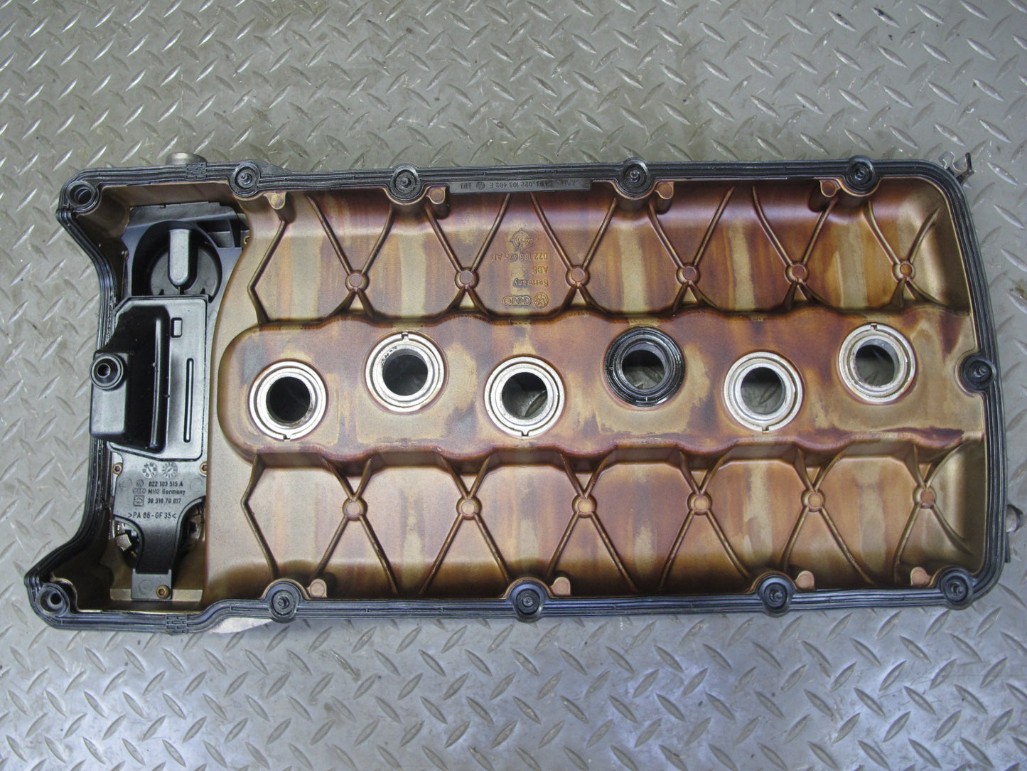 07-08 VW EOS Golf R32 MK5 VR6 3.2L Cbra Engine Valve Cover OEM