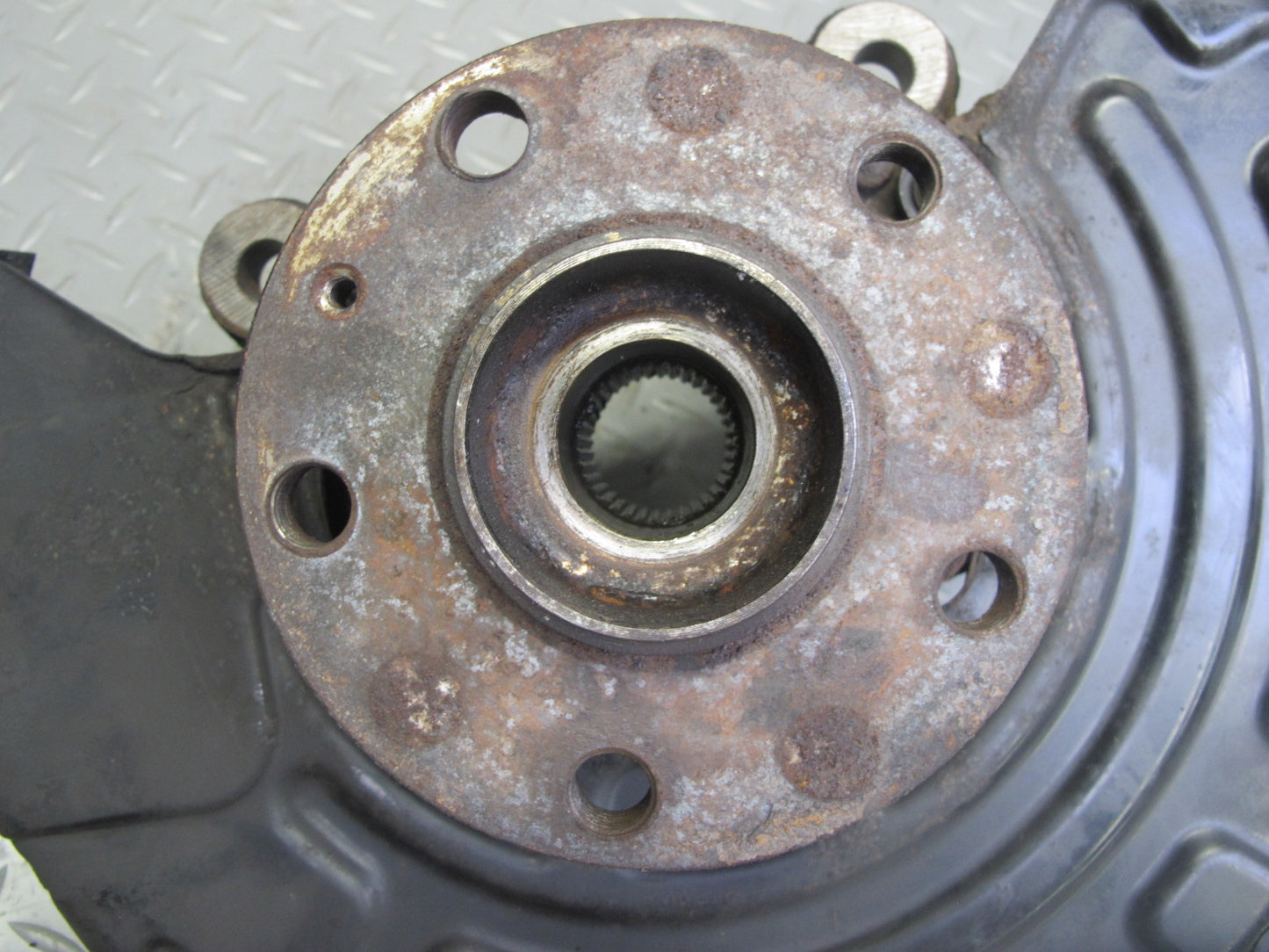 2008 VW R32 VR6 AWD Front Left Spindle Knuckle Wheel Hub Bearing 105K Miles OEM