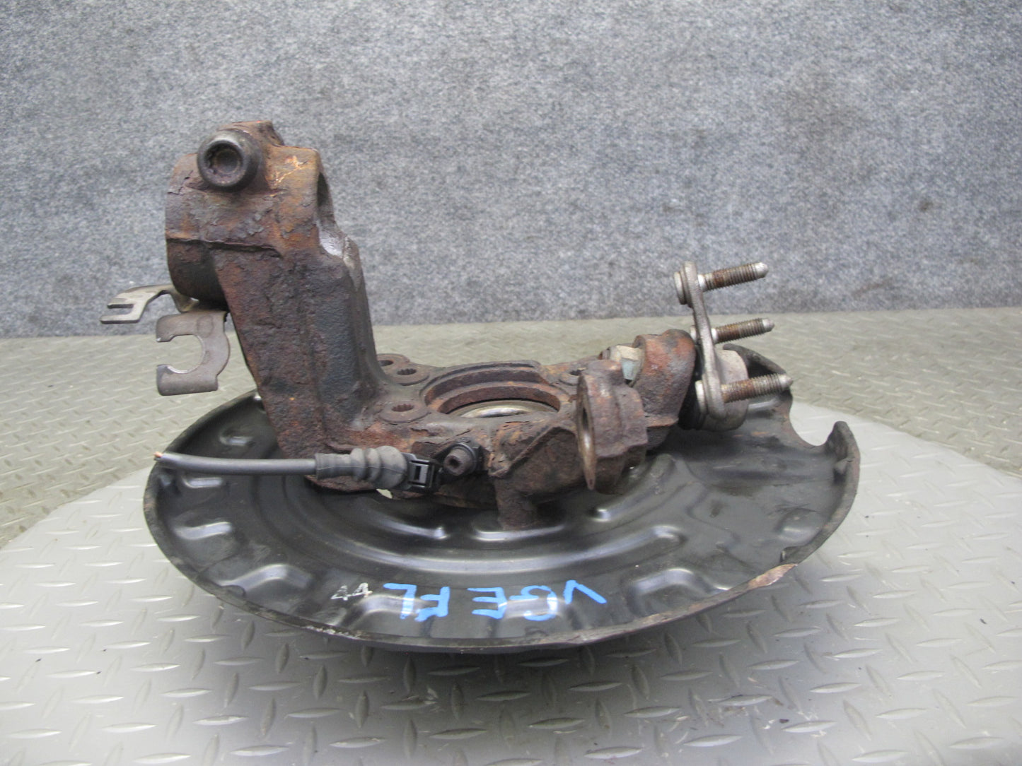 2008 VW R32 VR6 AWD Front Left Spindle Knuckle Wheel Hub Bearing 105K Miles OEM