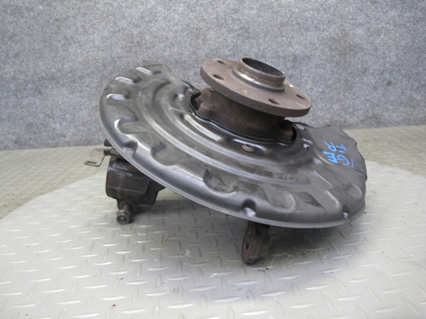2008 VW R32 VR6 AWD Front Right Spindle Knuckle Wheel Hub Bearing 105K Miles OEM