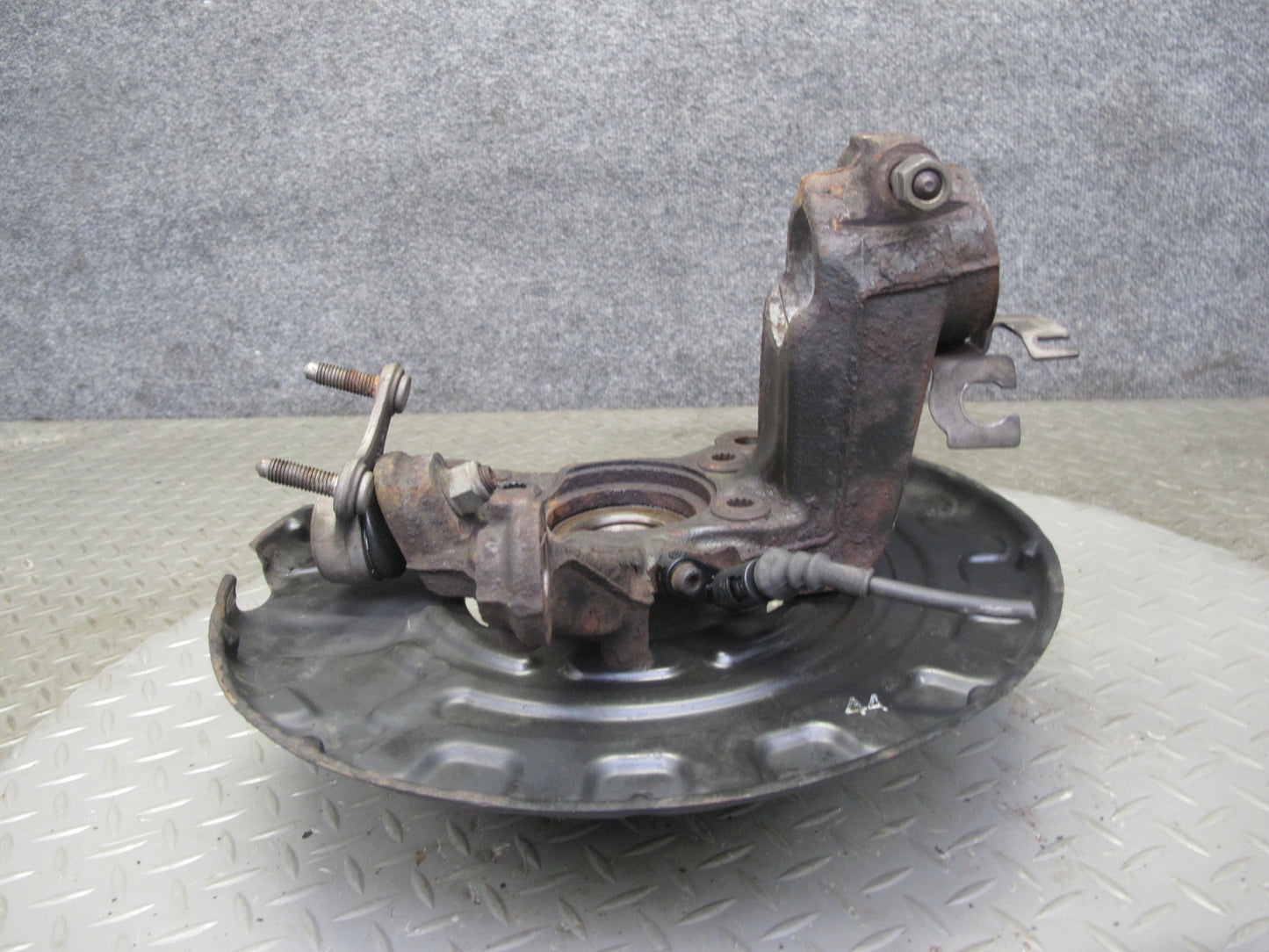 2008 VW R32 VR6 AWD Front Right Spindle Knuckle Wheel Hub Bearing 105K Miles OEM