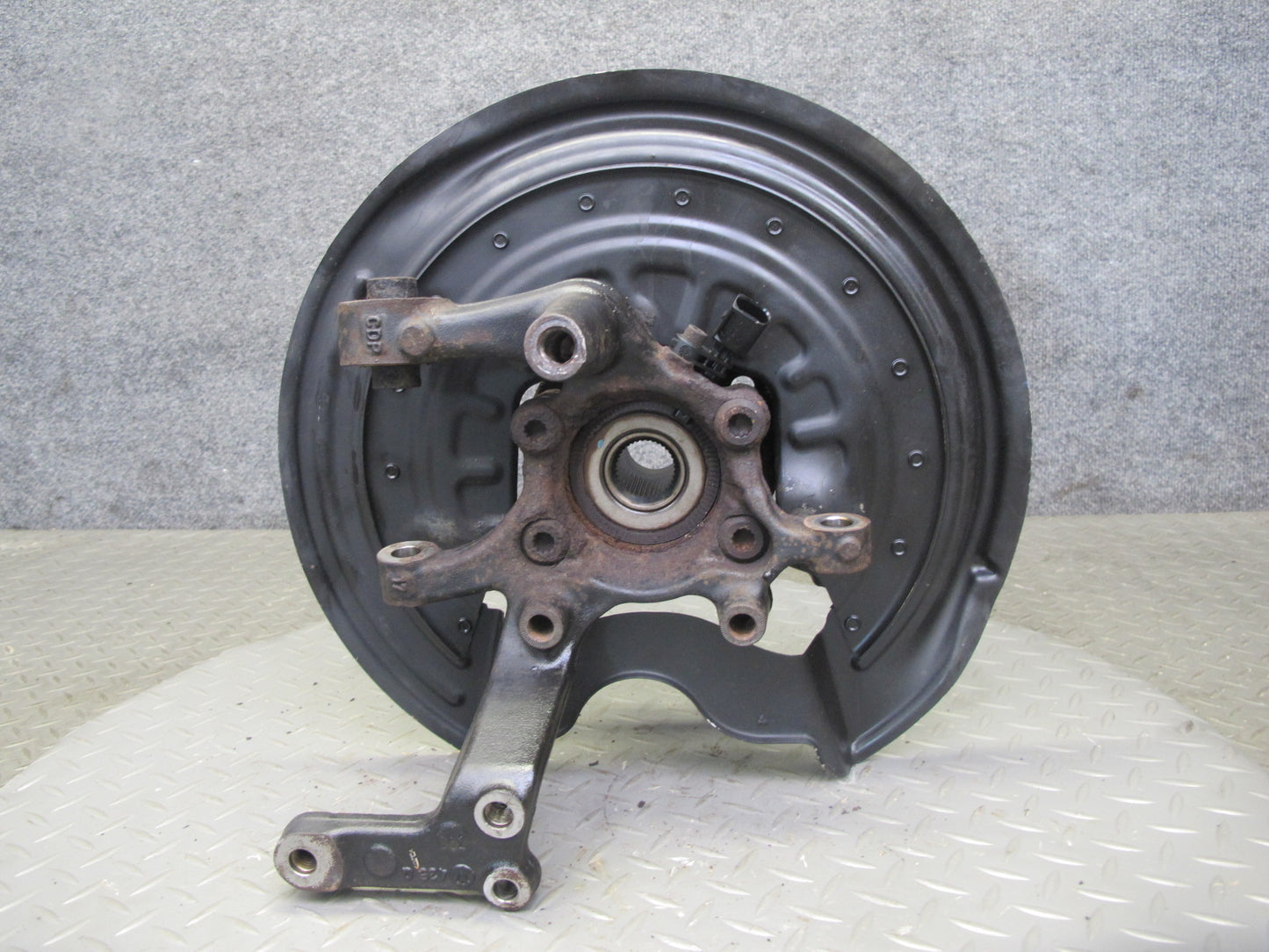 2008 VW Golf R32 VR6 AWD Rear Left Spindle Knuckle Wheel Hub Bearing OEM