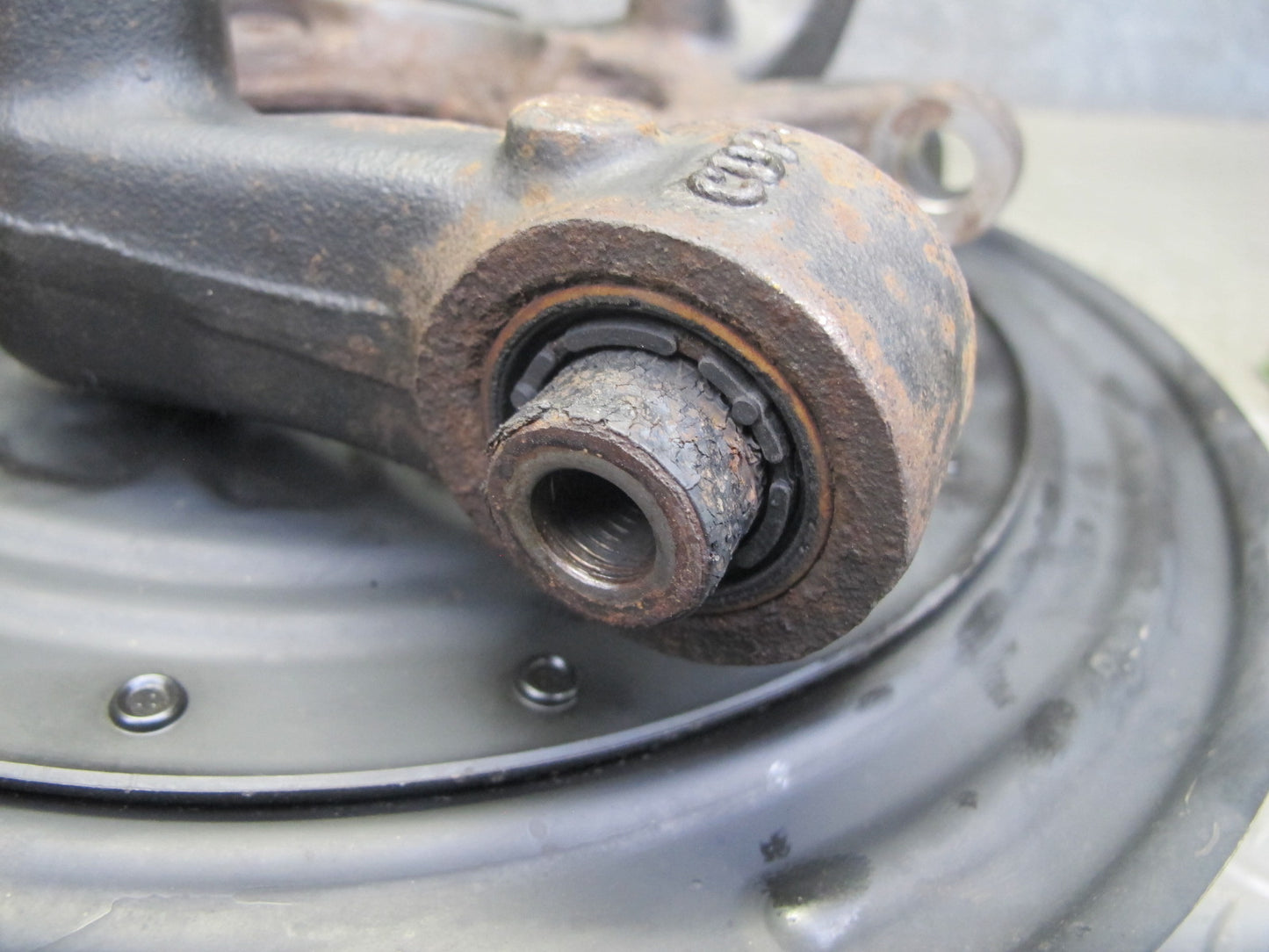 2008 VW Golf R32 VR6 AWD Rear Left Spindle Knuckle Wheel Hub Bearing OEM