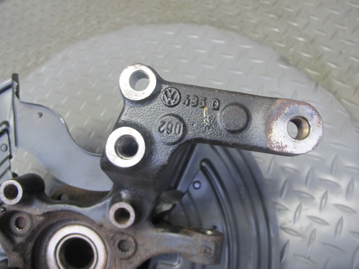 2008 VW Golf R32 VR6 AWD Rear Left Spindle Knuckle Wheel Hub Bearing OEM