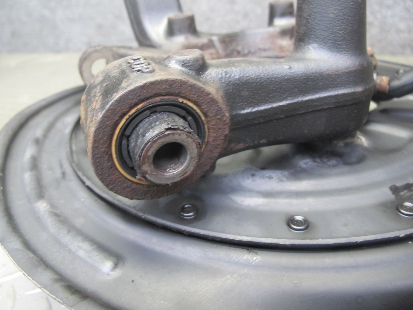 2008 VW Golf R32 VR6 AWD Rear Right Spindle Knuckle Wheel Hub Bearing OEM