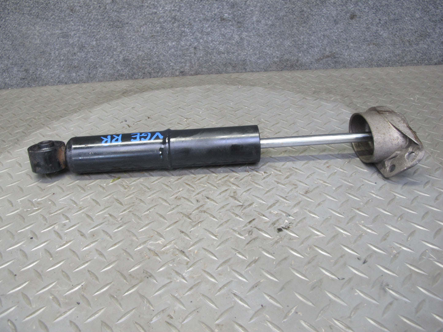 2008 VW Golf MK5 R32 VR6 AWD Rear Left & Right Strut Shock Absorber Set OEM