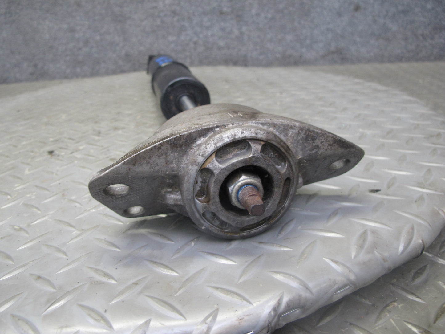 2008 VW Golf MK5 R32 VR6 AWD Rear Left & Right Strut Shock Absorber Set OEM