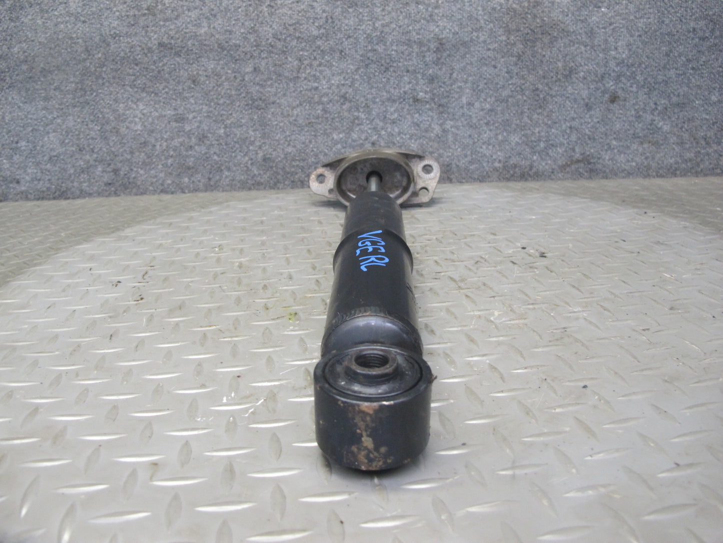 2008 VW Golf MK5 R32 VR6 AWD Rear Left & Right Strut Shock Absorber Set OEM