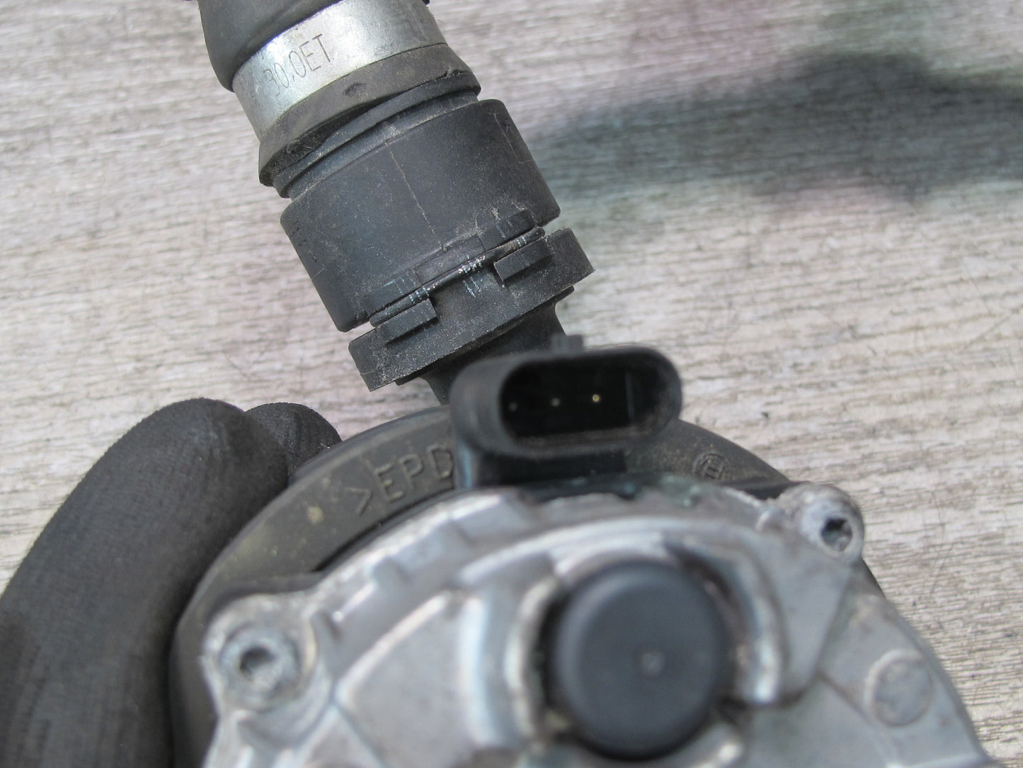 2015-2020 BMW F82 M4 Auxiliary AUX Water Pump w Hoses 0392024062