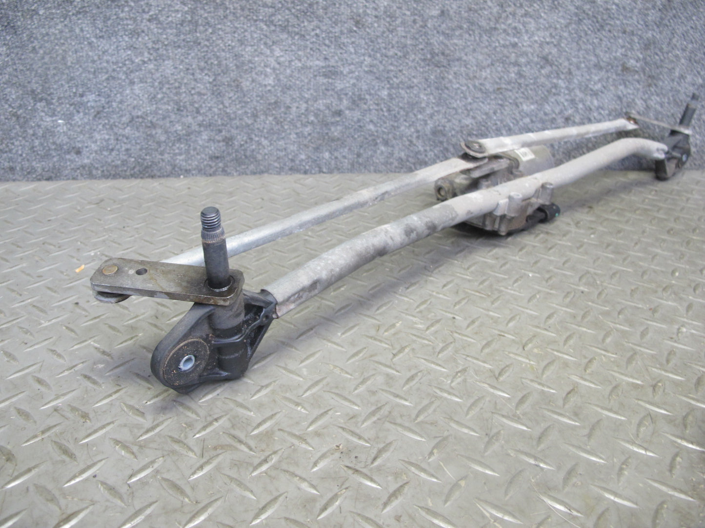 11-16 Mini Cooper R60 R61 Windshield Wiper Transmission Linkage w Motor OEM