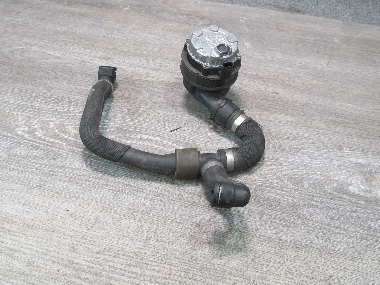 2015-2020 BMW F82 M4 Auxiliary AUX Water Pump w Hoses 0392024062
