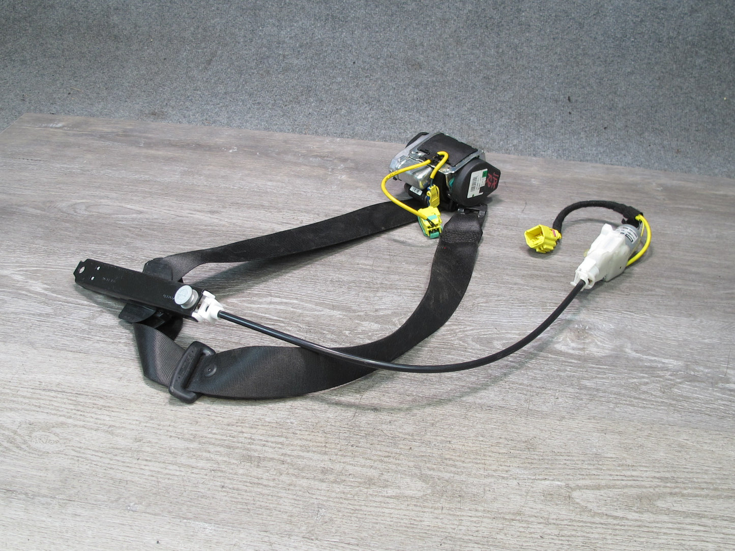 06-10 PORSCHE CAYENNE 955 957 FRONT RIGHT PASSENGER SIDE SEATBELT RETRACTOR OEM