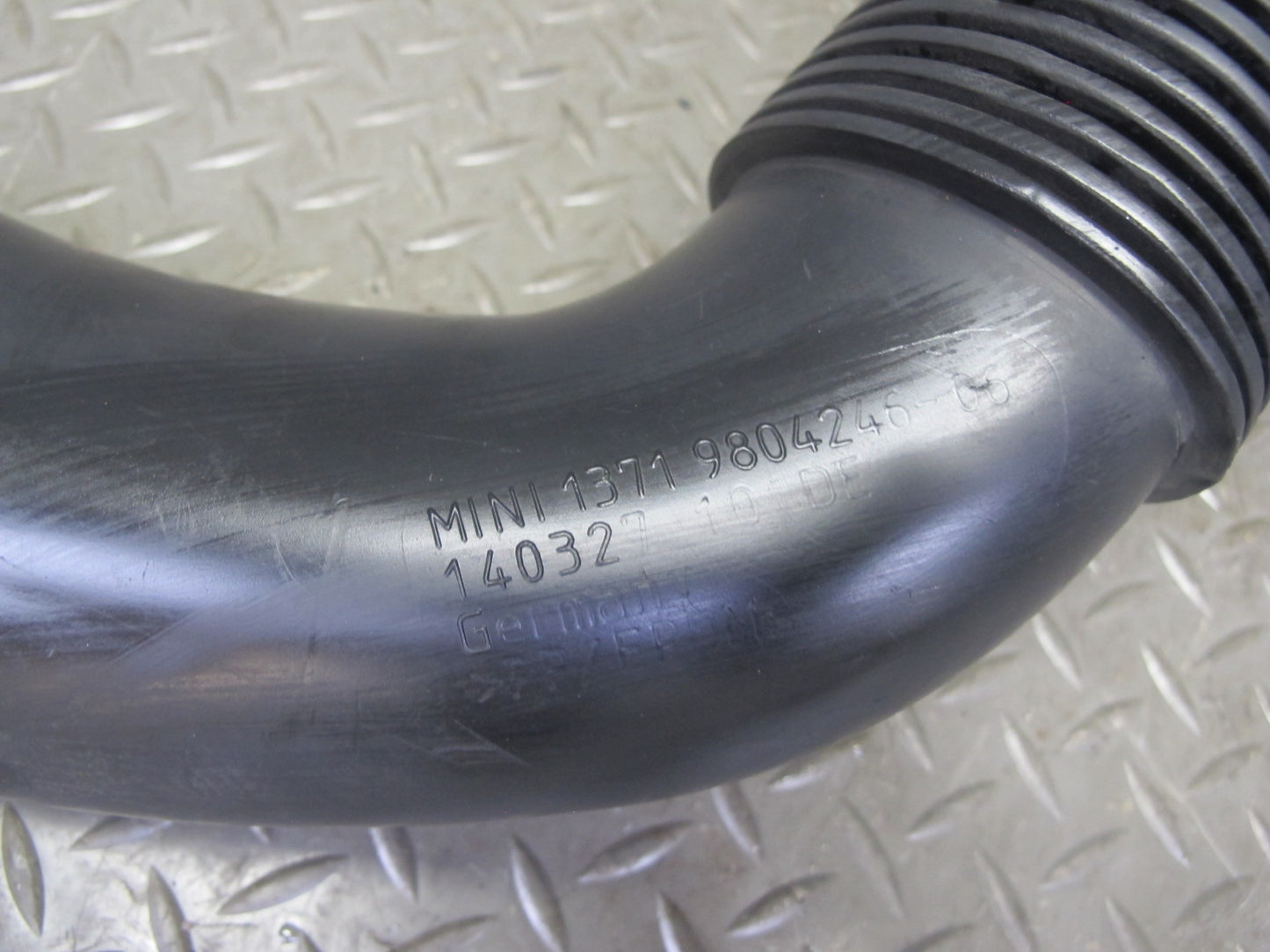 11-15 Mini Cooper S R60 R61 Countryman N18 Air Intake Hose Pipe Line 9804246 OEM
