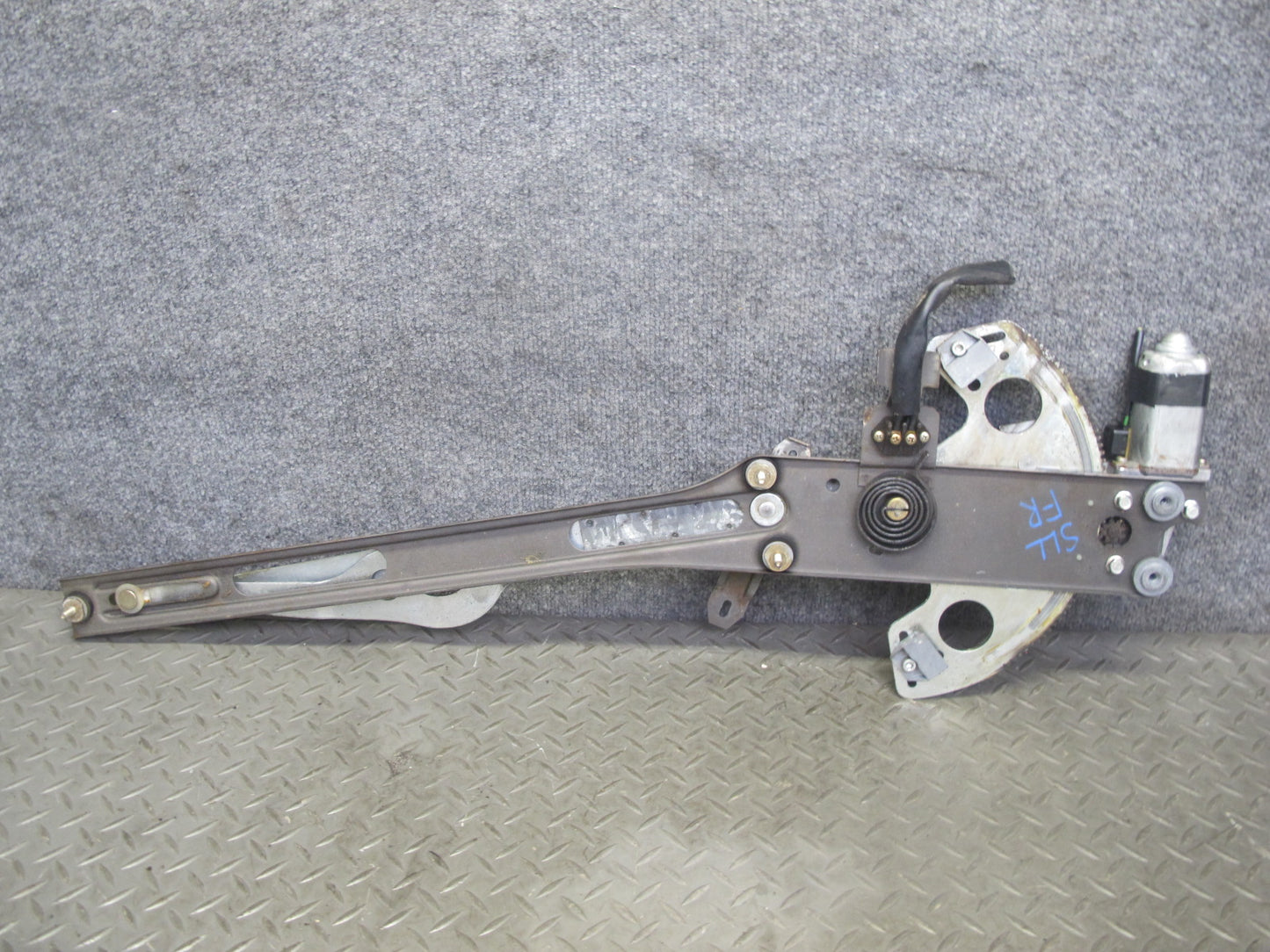 86-89 Mercedes R107 560SL Front Right Passenger Door Window Regulator Motor OEM
