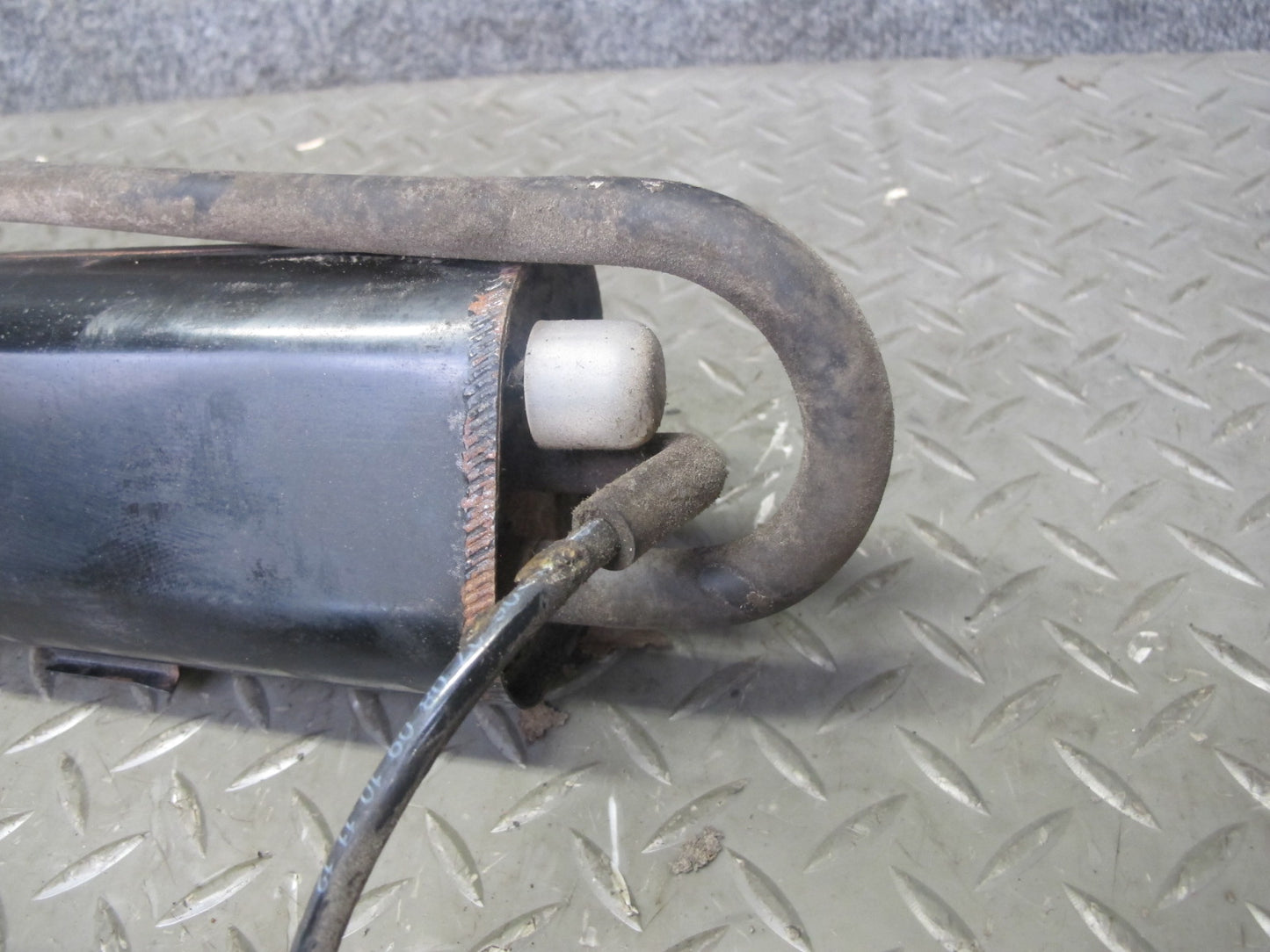 86-89 Mercedes R107 560SL Fuel Evap Vapor Charcoal Canister OEM