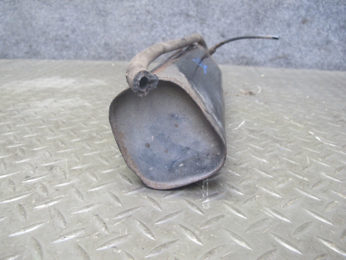 86-89 Mercedes R107 560SL Fuel Evap Vapor Charcoal Canister OEM