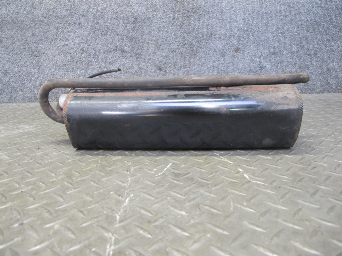 86-89 Mercedes R107 560SL Fuel Evap Vapor Charcoal Canister OEM